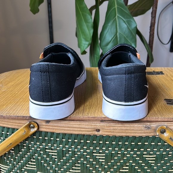 Nike Women's Court Royale Ac SLP Sneaker - Picture 4 of 6